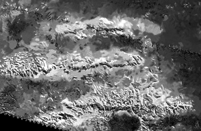 Satellite Cassini finds tallest peaks on Titan