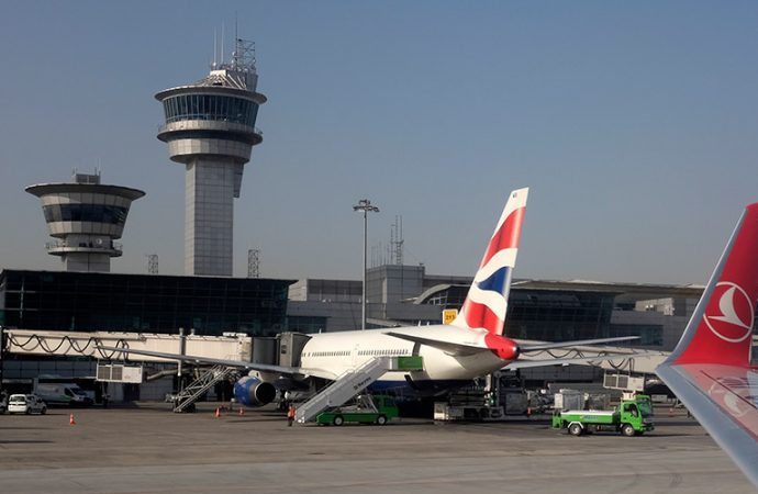 ‘Object with green lights’: Turkish pilots claim they saw UFO near Istanbul airport