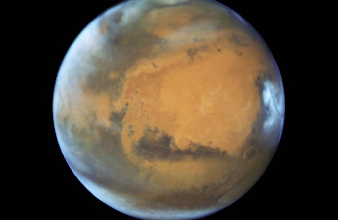 New Hubble Portrait of Mars