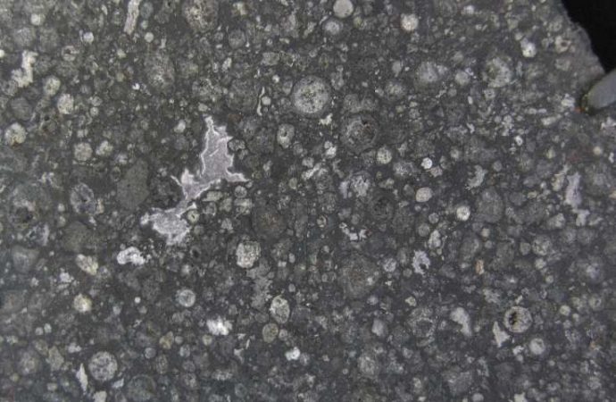Sugar derivatives in meteorites shows enantiomeric excess