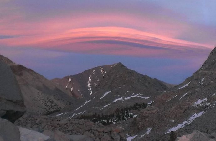 UFO-shaped clouds over California