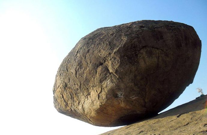 Krishna Butter Ball: 250 Ton Boulder that Defies the Laws of Physics
