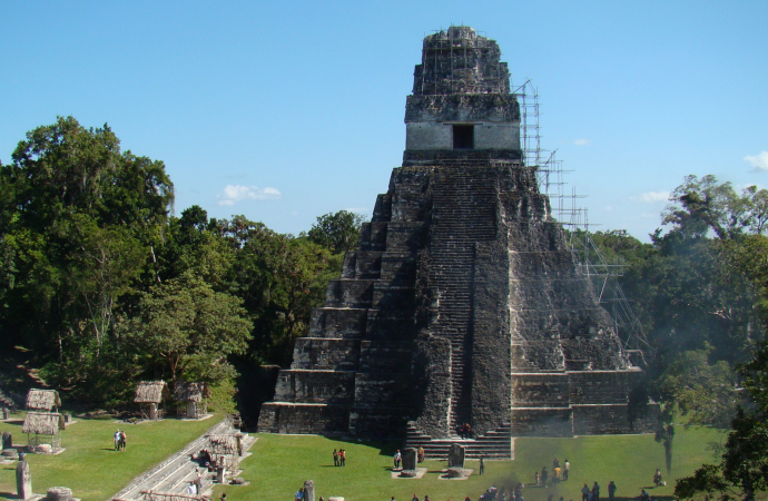 The demise of the Maya civilisation: water shortage can destroy cultures