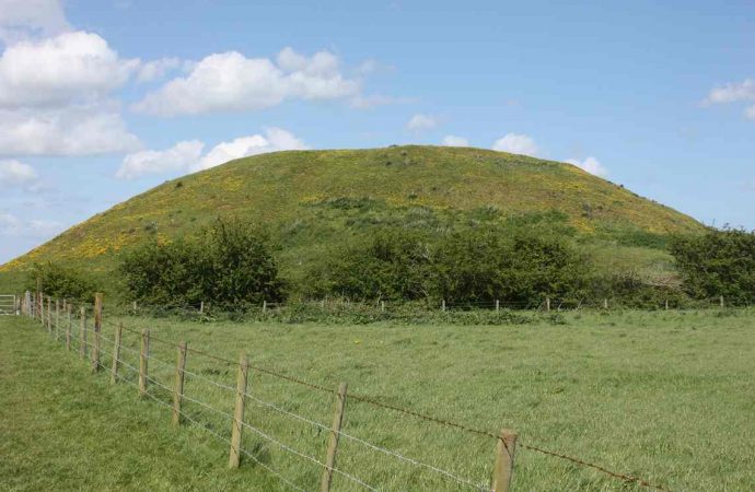 Skipsea Castle was built on Iron Age mound, excavation reveals