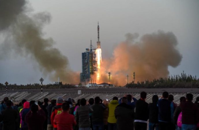China’s Shenzhou 11 manned space capsule returns to Earth