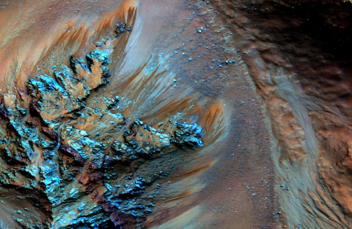 Dried-up slime could help microbes survive briny waters on Mars