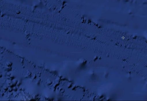 What is this 2.5mile long object moving under the Pacific Ocean?