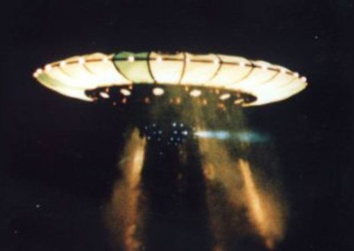 Incredible 1989 Nashville UFO Photographs Provided by Commander Graham Bethune of the US Navy