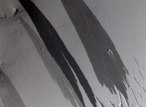 Mysterious water-like streaks on Mars might be sand flows instead