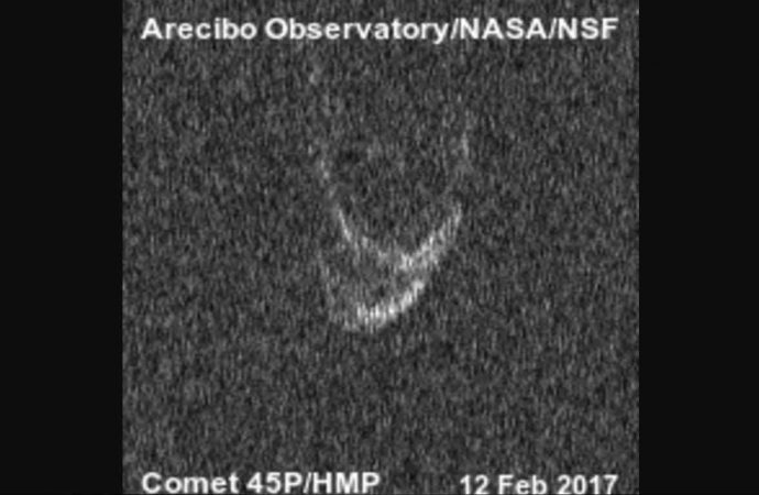 Nearby Comet Has a Big Heart, Radar Reveals