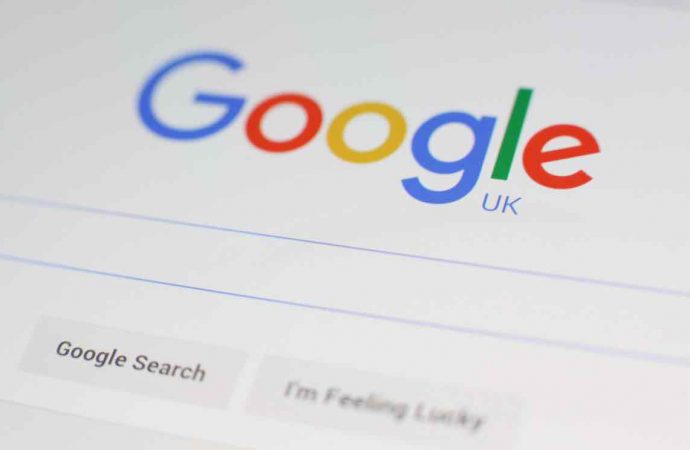 Google acts against fake news on search engine