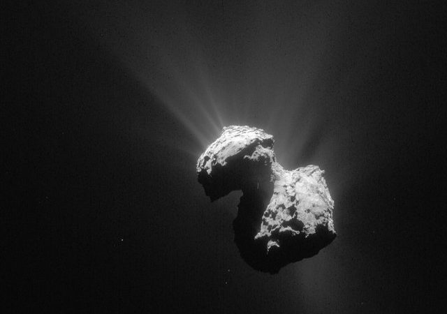 Comet 67P Found to Be Producing Its Own Oxygen in Deep Space