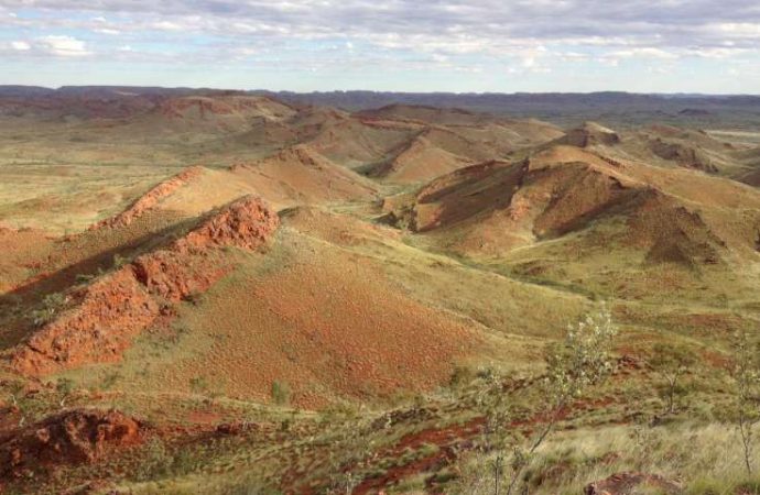 Oldest evidence of life on land found in 3.48-billion-year-old Australian rocks