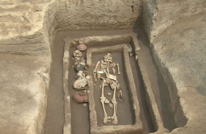 Skeletons of 5,000-year-old Chinese ‘giants’ discovered by archaeologists