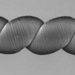 This yarn makes its own electricity