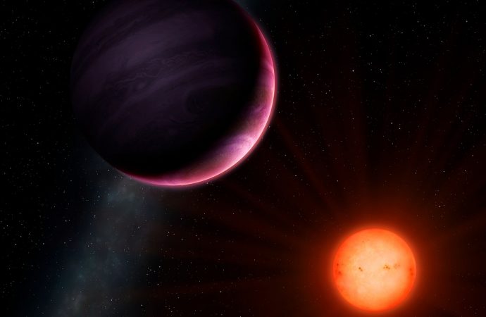 Monster Planet, Tiny Star: Record-Breaking Duo Puzzles Astronomers