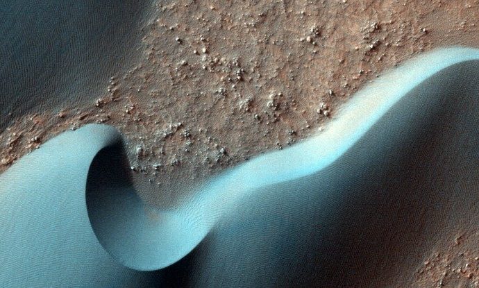 NASA Has Just Released 2,540 Gorgeous New Photos of Mars