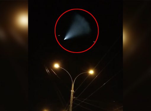 UFO traverses night sky over western Russia
