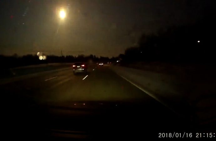 Flash of light in Michigan is likely a meteor, says National Weather Service