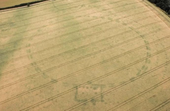 Crop circle reveals monument older than Stonehenge