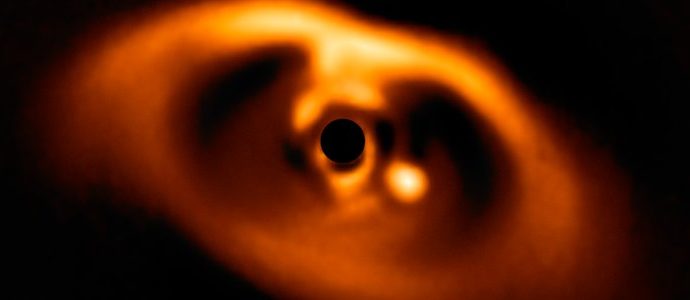 First Confirmed Image of Newborn Planet Caught with ESO’s VLT