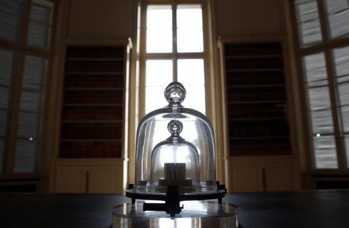 Scientists vote to change definition of kilogram