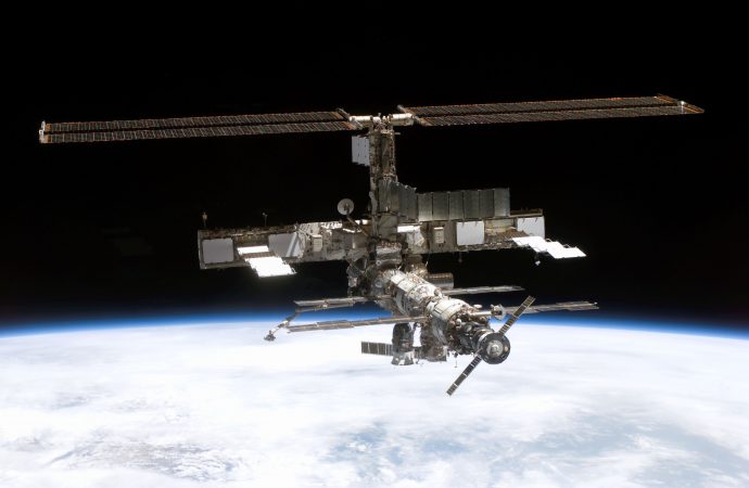 An Astronaut Accidentally Called 911 From Space, Causing a Scare at NASA