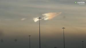 Incredibly strange-looking cloud appears over Toronto