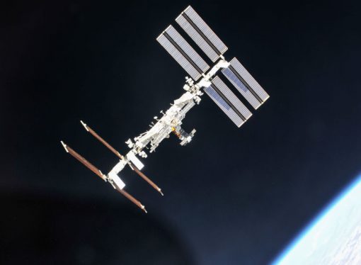 UFO Combing Around ISS in NASA Video ‘Checking on Humans’ Progress’, Alien Hunter Claims