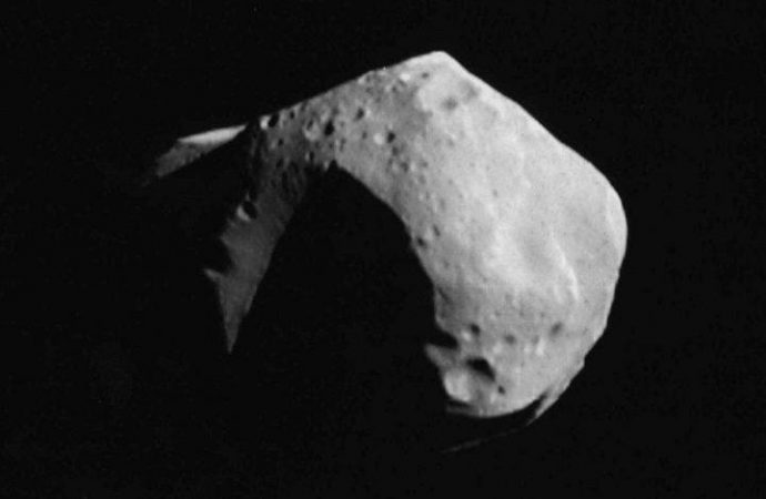 Unexpected ‘city killer’ asteroid narrowly misses Earth