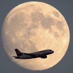 NASA Faces Political Roadblock in Getting to Moon