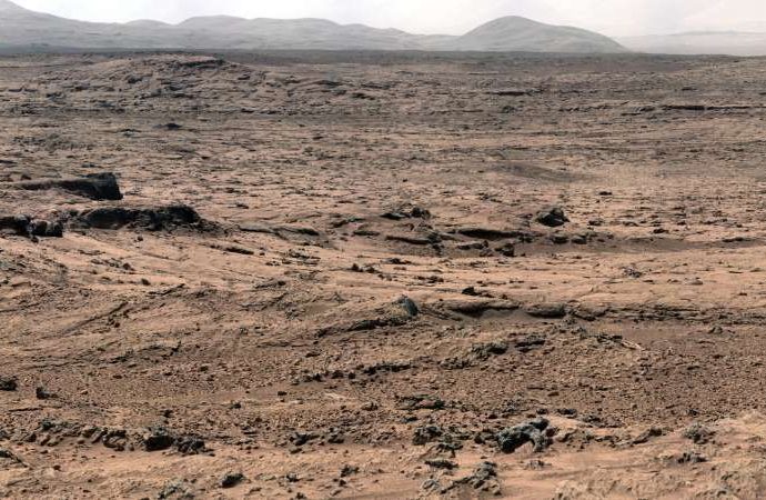 Curiosity Finds Mysterious Oxygen Fluctuations on Mars