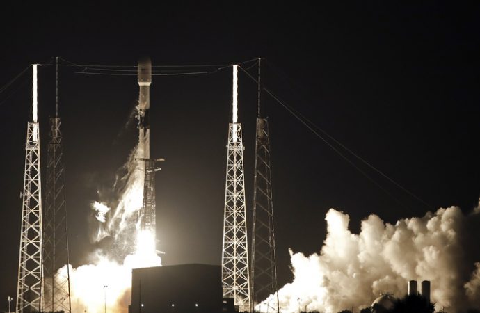 SpaceX Launches 60 More Mini Satellites for Global Internet
