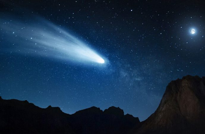 In a first, astronomers spotted a space rock turning into a comet