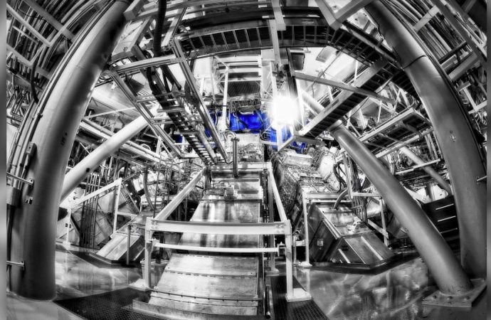 Fusion experiment breaks record, blasts out 10 quadrillion watts of power