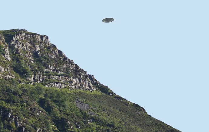 HERE’S WHY THE US MILITARY RECRUITED OFFICIAL UFO HUNTERS