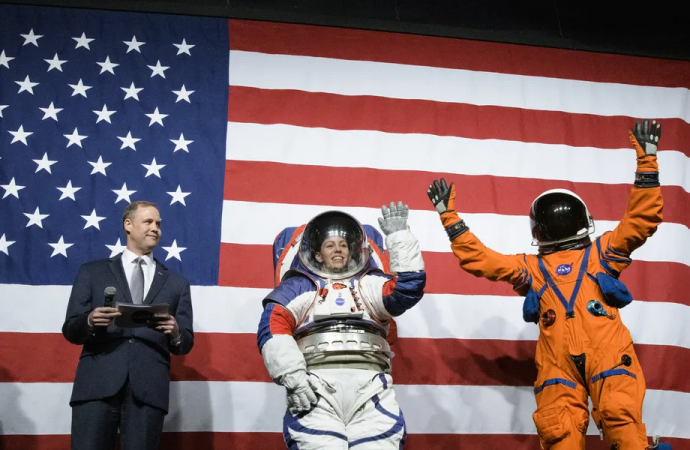 NASA’s new space suits are delayed, making a 2024 Moon landing ‘not feasible’