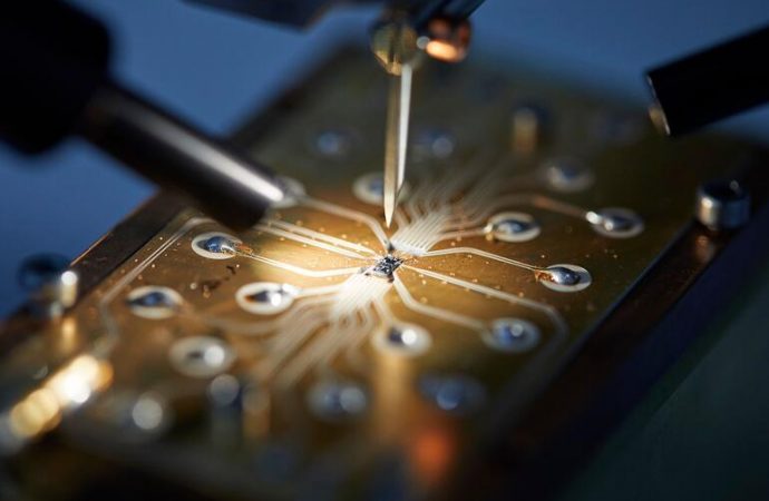 WIRES ABOVE QUBITS SEE UNSW RESEARCHERS TAKE QUANTUM CONTROL STEP